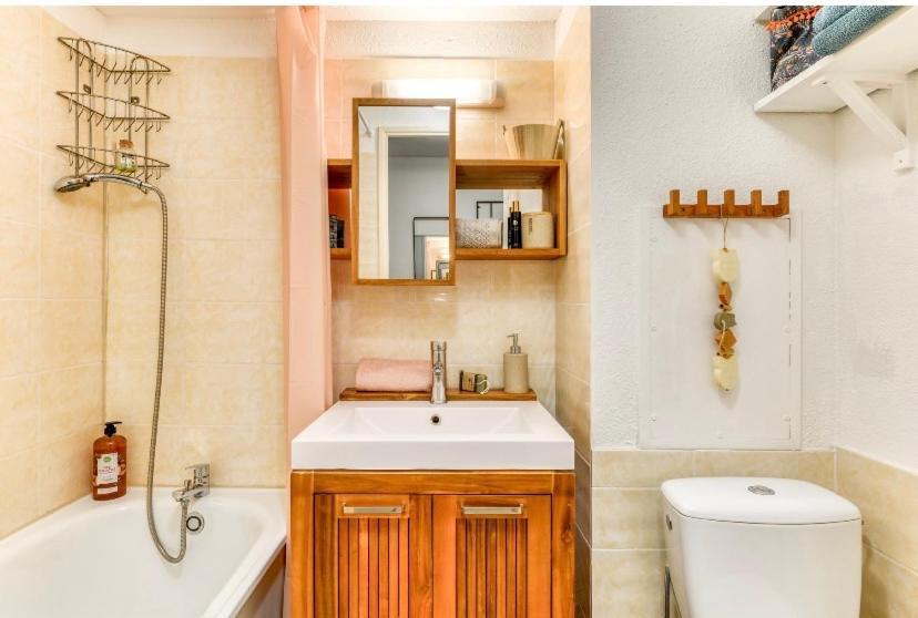 Studio Les Regates Avec Loggia Et Parking Gratuit Plage Du Grazel Gruissan Luaran gambar